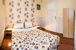 Гостевой дом Ivani GuestRooms София Двухместный номер с 1 кроватью и собственной ванной комнатой-10